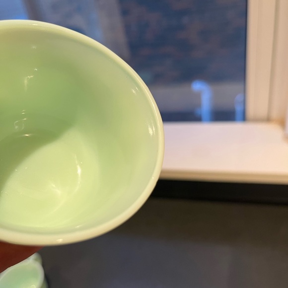 Pair of Vintage French Mint Green Cups and Saucers - Picture 14 of 14